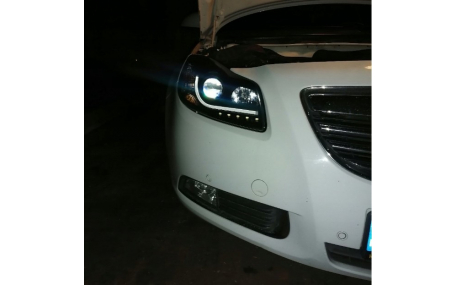 Фары передние Opel Insignia 2008-2012