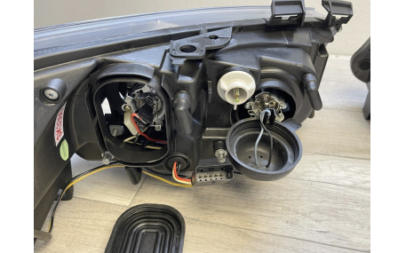 Фары передние Renault Megane 2002-2005