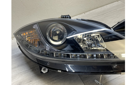 Фары передние Seat Leon