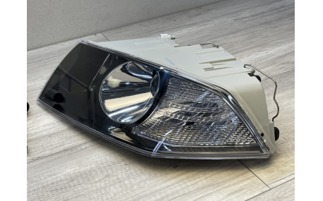 Фары передние Skoda Octavia A5 2004-2008