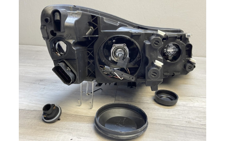 Фары передние Skoda Octavia A5 2009-2012