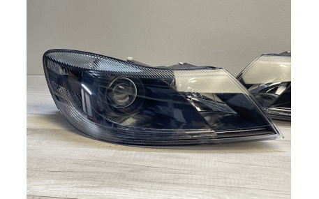 Фары передние Skoda Octavia A5 2009-2012