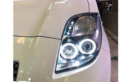 Фары передние Toyota Yaris