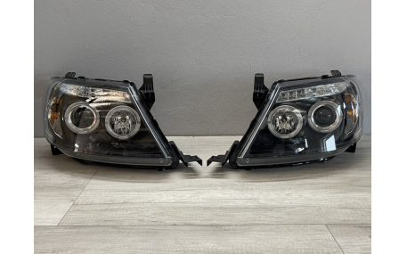 Фары передние Toyota Hilux 2005-2011