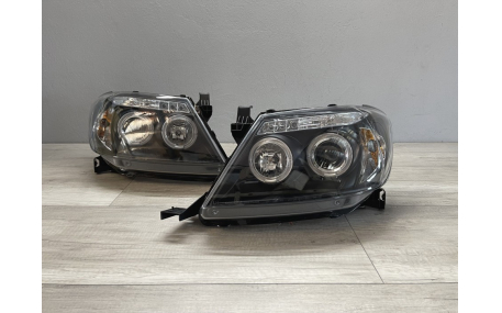 Фары передние Toyota Hilux 2005-2011