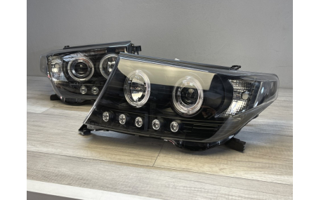 Фары передние Toyota Land Cruiser 200