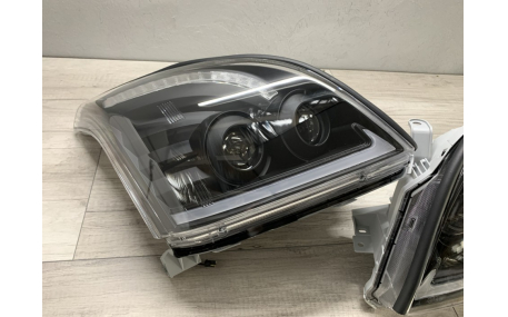 Фары передние Toyota Land Cruiser Prado 120