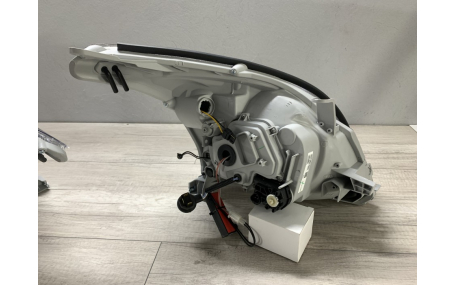 Фары передние Toyota Land Cruiser Prado 120