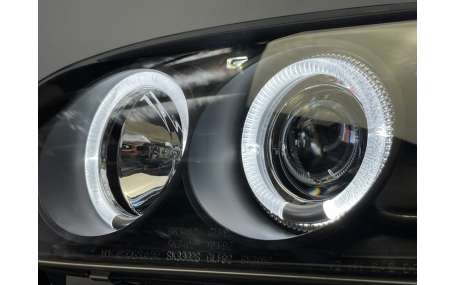 Фары передние Volkswagen Golf 3