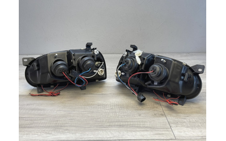 Фары передние Volkswagen Golf 3