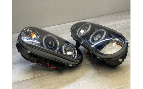 Фары передние Volkswagen Golf 4