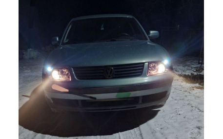 Фары передние Volkswagen Passat B5 1996-2000
