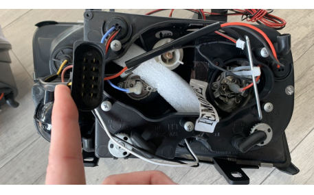 Фары передние Volkswagen Bora