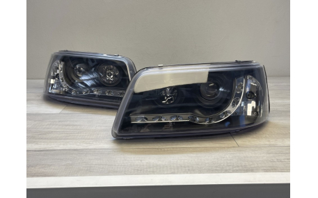 Фары передние Volkswagen T5