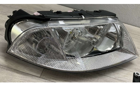 Фары передние Volkswagen Passat B5 2000-2005