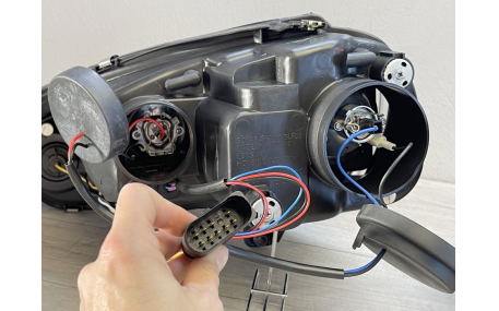 Фары передние Volkswagen Golf 5