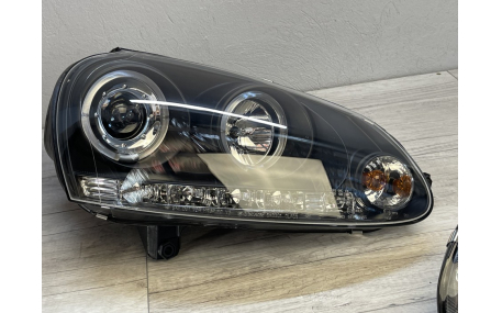 Фары передние Volkswagen Golf 5