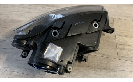 Фары передние Volkswagen Passat B6