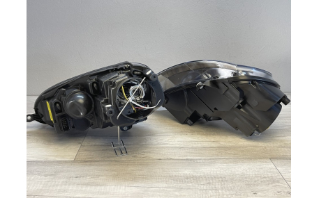 Фары передние Volkswagen Golf 5