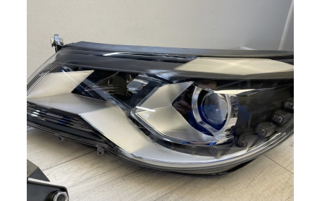 Фары передние Volkswagen Tiguan 2007-2011