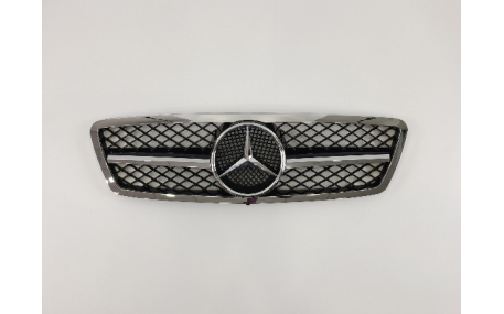 Решетка радиатора Mercedes C-class W203
