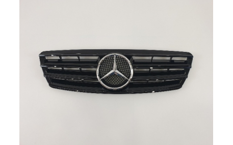 Решетка радиатора Mercedes C-class W203