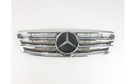 Решетка радиатора Mercedes C-class W203