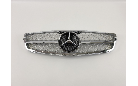 Решетка радиатора Mercedes C-class W204