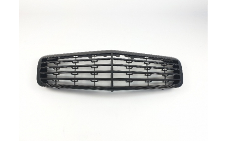 Решетка радиатора Mercedes E-class W211 2006-2009