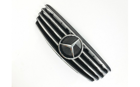 Решетка радиатора Mercedes E-class W211 2002-2006