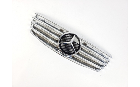 Решетка радиатора Mercedes E-class W211 2002-2006