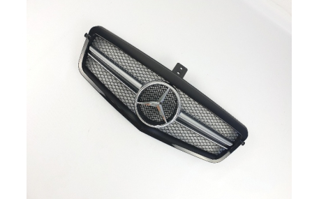 Решетка радиатора Mercedes E-class W212 2009-2013