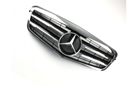 Решетка радиатора Mercedes E-class W212 2009-2013