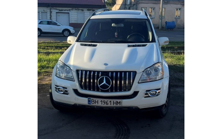 Решетка радиатора Mercedes GL-class X164