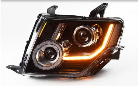 Фары передние Mitsubishi Pajero Wagon 4