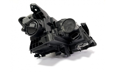 Фары передние Mercedes GLA-class X156