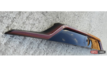 Диодная вставка между фонарями Toyota RAV4