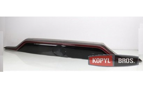 Диодная вставка между фонарями Toyota RAV4