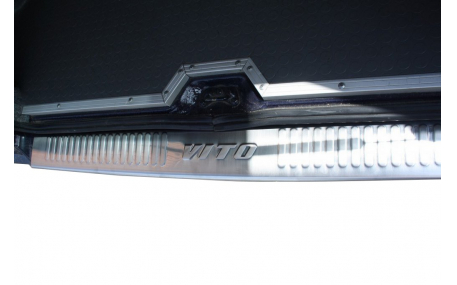 Накладка на задний бампер Mercedes Vito W638