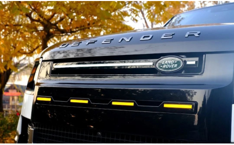 Решетка радиатора Land Rover Defender L663