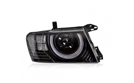 Фары передние Mitsubishi Pajero Wagon 3