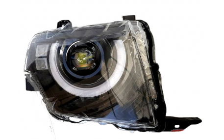 Фары передние Mitsubishi Pajero Wagon 4