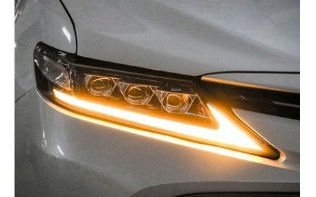 Фары передние Toyota Camry V70