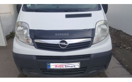 Дефлектор капота Opel Vivaro