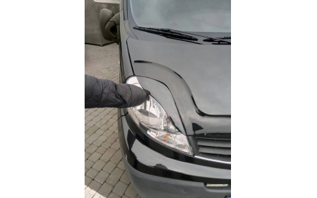 Ресницы Opel Vivaro