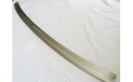 Накладка на задний бампер Peugeot 3008