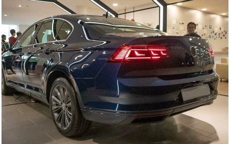 Фонари задние Volkswagen Passat B8