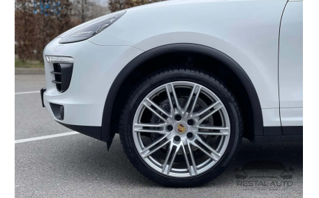 Бампер передний Porsche Cayenne 958 2015-2018