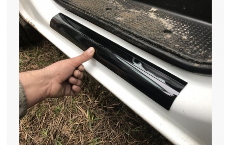 Накладки на пороги Opel Vivaro