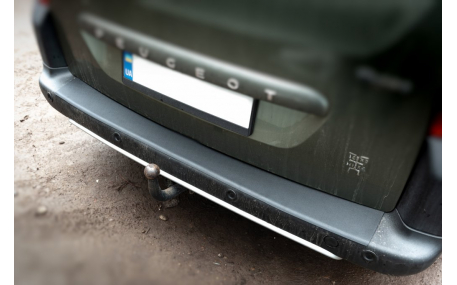 Накладка на задний бампер Peugeot Partner Tepee